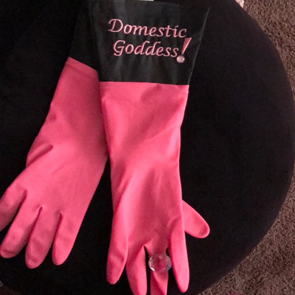Domestic Goddess Glam Gloves